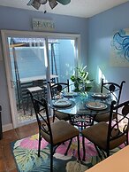New Smyrna Beach Townhouse/flagler Ave/beach/walk Everywhere and Pet F