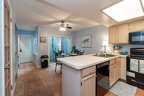 New Smyrna Beach Townhouse/flagler Ave/beach/walk Everywhere and Pet F