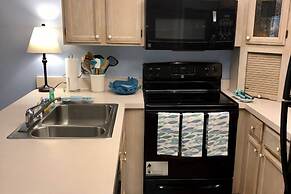 New Smyrna Beach Townhouse/flagler Ave/beach/walk Everywhere and Pet F