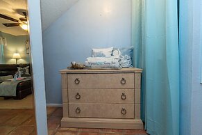 New Smyrna Beach Townhouse/flagler Ave/beach/walk Everywhere and Pet F