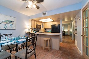 New Smyrna Beach Townhouse/flagler Ave/beach/walk Everywhere and Pet F