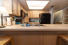 New Smyrna Beach Townhouse/flagler Ave/beach/walk Everywhere and Pet F