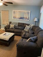 New Smyrna Beach Townhouse/flagler Ave/beach/walk Everywhere and Pet F