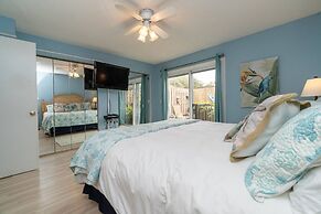 New Smyrna Beach Townhouse/flagler Ave/beach/walk Everywhere and Pet F