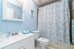 New Smyrna Beach Townhouse/flagler Ave/beach/walk Everywhere and Pet F