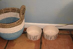 New Smyrna Beach Townhouse/flagler Ave/beach/walk Everywhere and Pet F