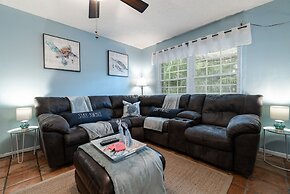New Smyrna Beach Townhouse/flagler Ave/beach/walk Everywhere and Pet F