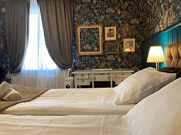Madam Blå Hotel
