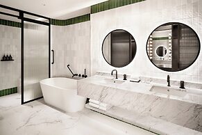 GRAVITY JOSUN Seoul Pangyo, Autograph Collection