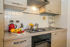 Borgo Degli Ulivi shared pool- 200m lake