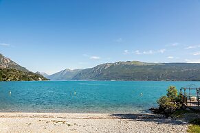 Borgo Degli Ulivi shared pool- 200m lake