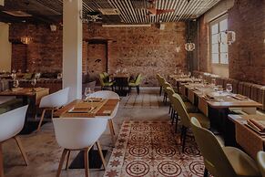 Alcazaba Premium Hotel