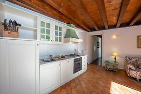 Liano Orchidea -terrace & Parking