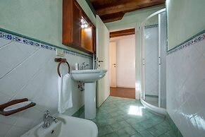 Liano Orchidea -terrace & Parking