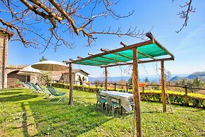 Liano Orchidea -terrace & Parking