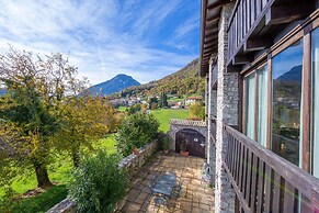 Liano Orchidea -terrace & Parking