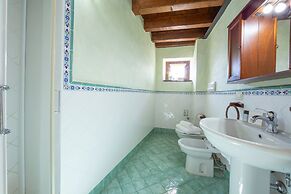 Liano Orchidea -terrace & Parking