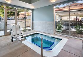 Candlewood Suites Asheville Downtown by IHG