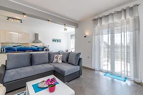 Pool Villa Maro In Nature