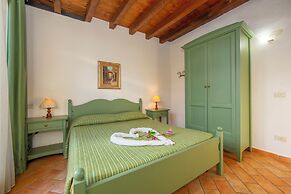 Liano Ginestra -Terrace & parking