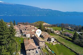 Liano Ginestra -Terrace & parking