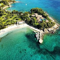 Chrissabella 6 Best Location Ever!