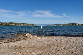 Chrissabella 6 Best Location Ever!