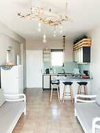 Chrissabella 6 Best Location Ever!