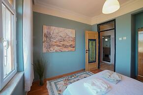 Nazende_beautiful Sea View Flat in Lovely Old Town