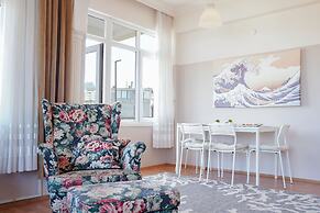 Nazende_beautiful Sea View Flat in Lovely Old Town