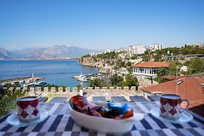 Nazende_beautiful Sea View Flat in Lovely Old Town