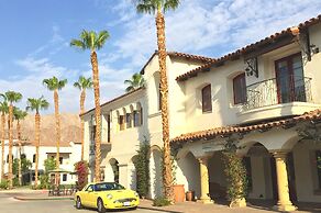 Lux 1bd Near Clubhouse W/ All Amenities 1 Bedroom Condo by RedAwning