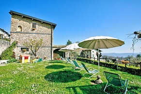 Liano Iris - Terrace & parking place