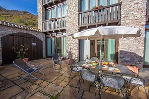 Liano Iris - Terrace & parking place