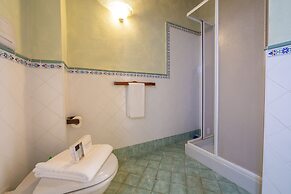 Liano Iris - Terrace & parking place