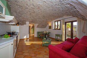 Liano Iris - Terrace & parking place