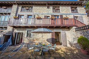 Liano Iris - Terrace & parking place