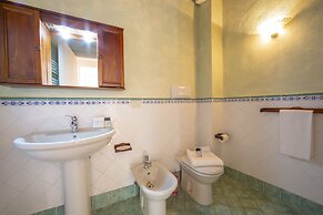 Liano Iris - Terrace & parking place