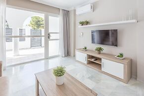 Marbella Resort 1 Pool Whirlpool Sauna