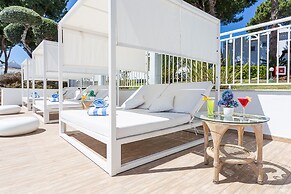 Marbella Resort 1 Pool Whirlpool Sauna