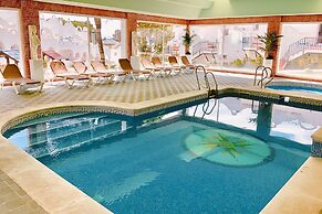 Marbella Resort 2 Pool Whirlpool Sauna