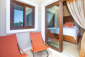 1111 Pearl Court at Pristine Bay