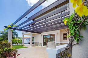 1111 Pearl Court at Pristine Bay