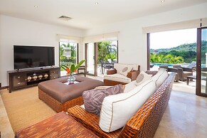 1111 Pearl Court at Pristine Bay