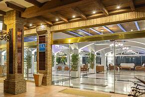 Marbella Resort 8 Pool Whirlpool Sauna