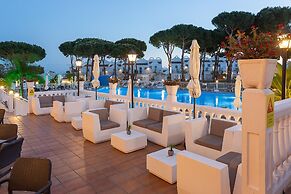 Marbella Resort 7 Pool Whirlpool Sauna