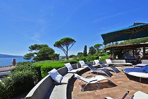 Villa Ada