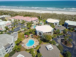 Hibiscus E203 Free Activities, Oceanfront, Wifi, 3 Pools
