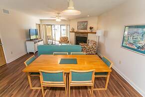 Hibiscus E204 Free Activities, Oceanfront, Wifi, 3 Pools