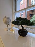 Cosy Riverside Apartment - Woodsmill Quay Free Parking